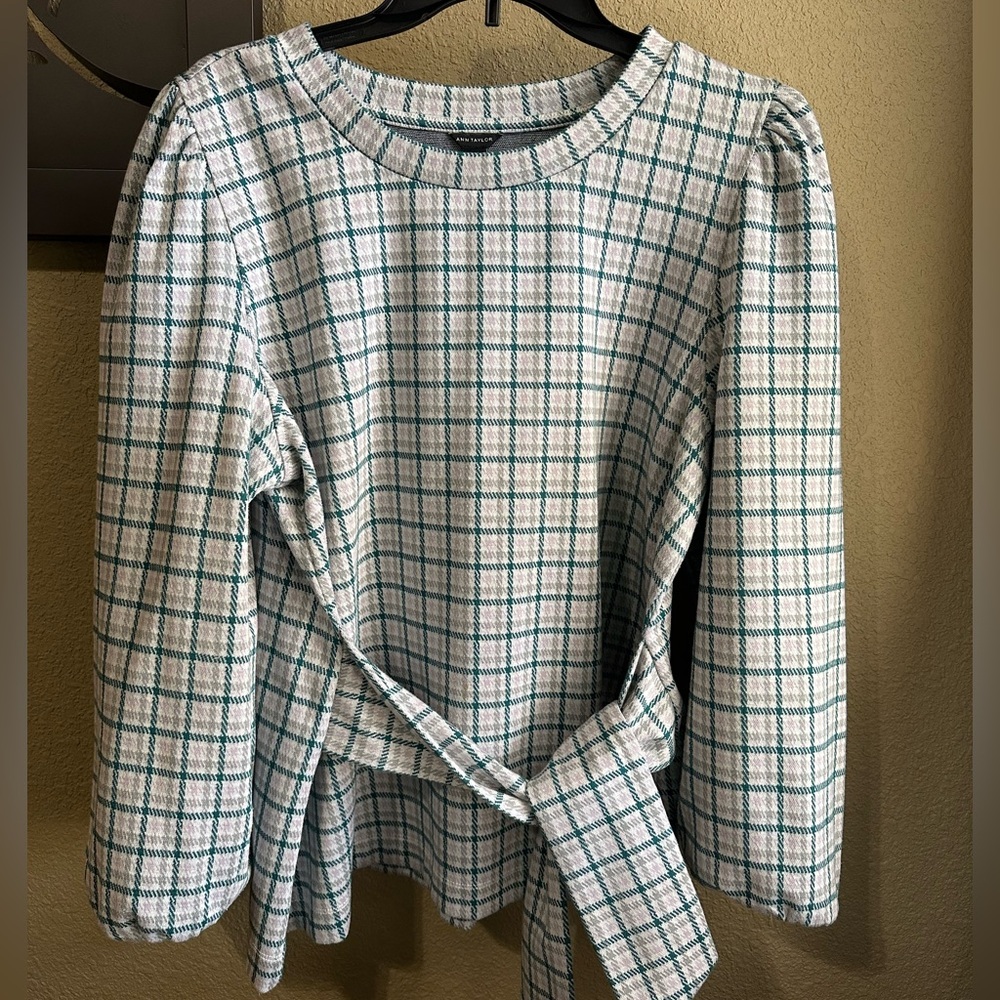 Cute plaid women’s top.